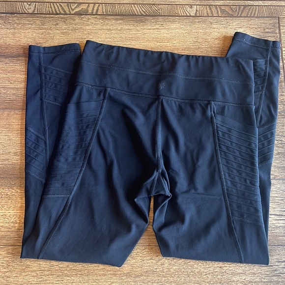 Athleta leggings black matte Medium - Picture 5 of 9